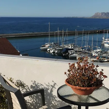 בית הארחה Porto Chania חאניה